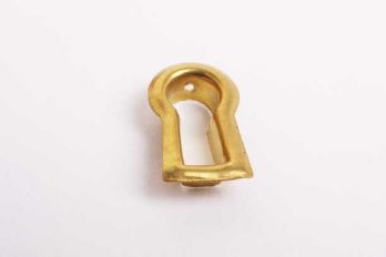 Sleutelentree messing kleur dun deels opliggend 22mm x 13mm