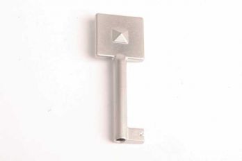 Moderne sleutel met dicht vierkant oog mat nikkel gat 40mm