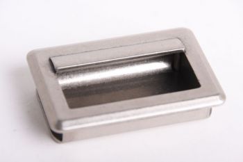 Greep infrees zilver antiek 64mm (75x51mm)