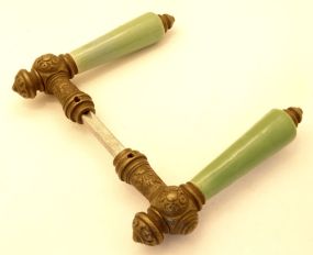 Deurklinken (paar) brons antiek met groen porselein.