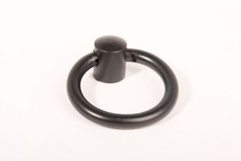 Ringgreep zwart ijzer voor lades en deurtjes 63mm diameter 8mm dik
