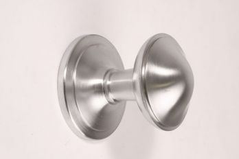 Deurknop voor de voordeur geborsteld chroom 70mm vast