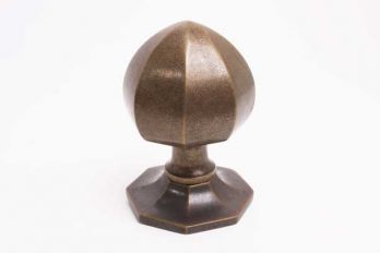 Voordeurknop brons antiek achthoekig met punt gemaakt van massief messing